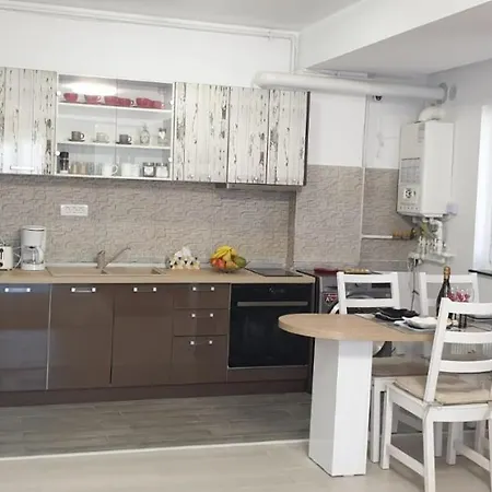 Criss White Pearl Apartment Navodari