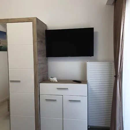 Apartman Criss White Pearl Năvodari