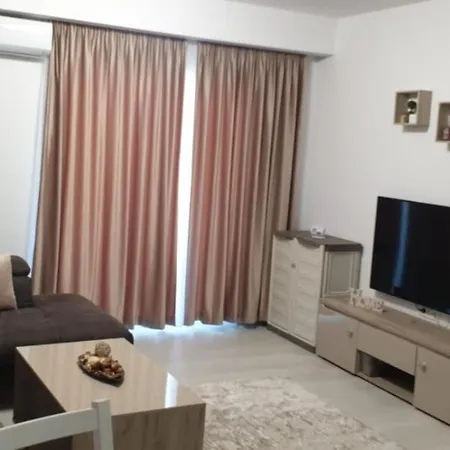 Apartment Criss White Pearl Navodari