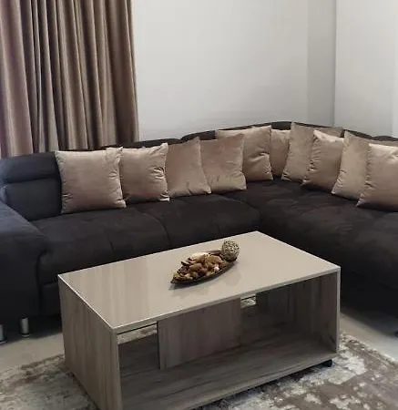 Criss White Pearl Apartment *
