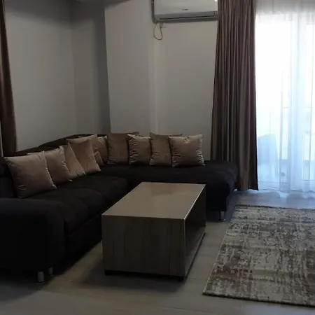 Apartment Criss White Pearl Navodari